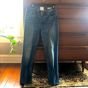 Frame denim. Women’s high rise, straight leg.